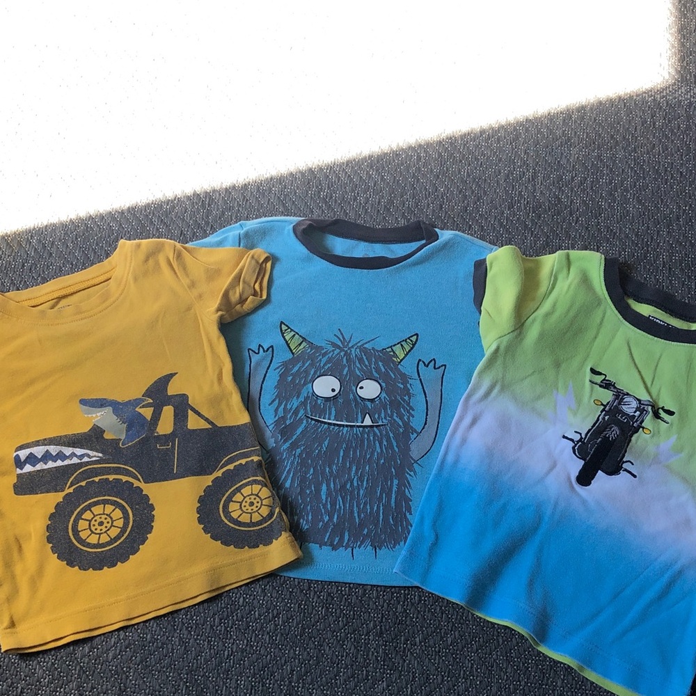 3 Kids Short-Sleeve Graphic Pajama Tops - Yellow, Blue, Green Ombre